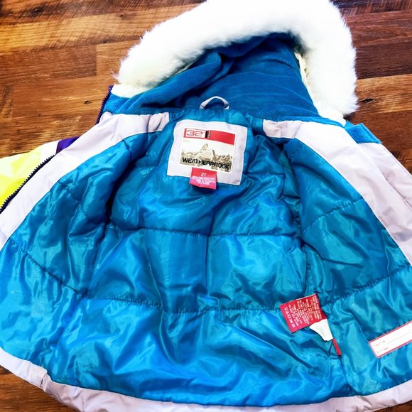 Weatherproof 32 Degrees Girl  Jacket  2T Purple used Weatherproof 32° Degrees Gi - Picture 4 of 4